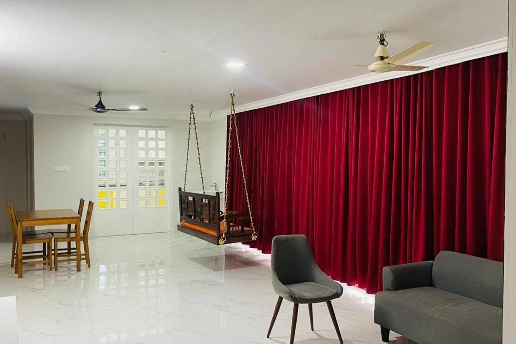 Rajamandiram 3Bhk Ac Apartment In Trivandrum Central Thiruvananthapuram Exteriör bild